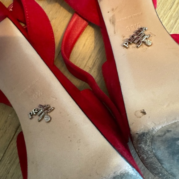 Red Prada Suede Ankle Straps Heels 39.5 Size
Used - Picture 6 of 8